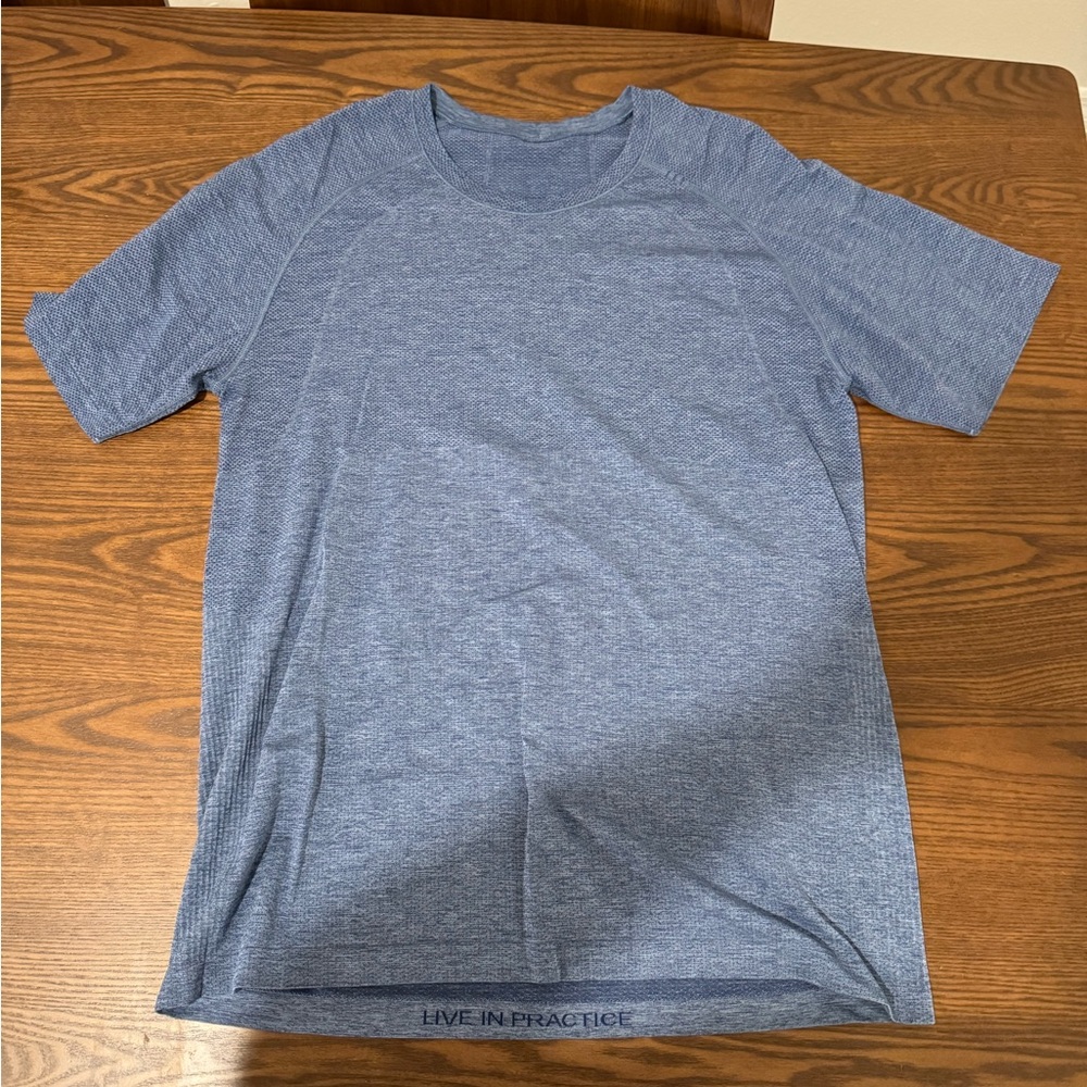 LuLuLemon MetalVent Athletic Shirt. Size Large